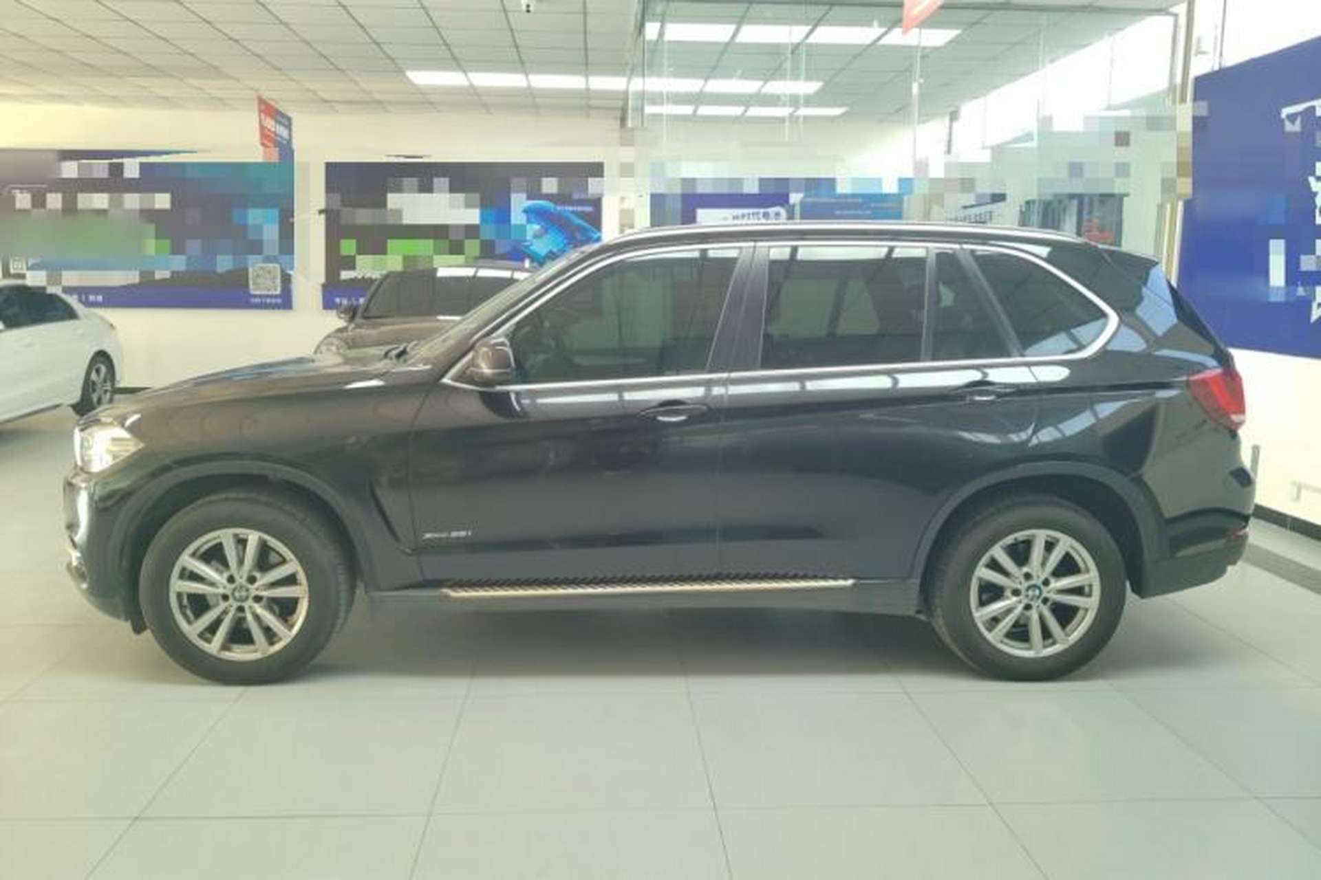Used BMW X5 2017 xDrive35i Middle East Exterior 3