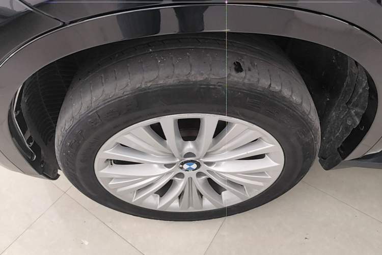 Used BMW X5 2017 xDrive28i Exterior 4