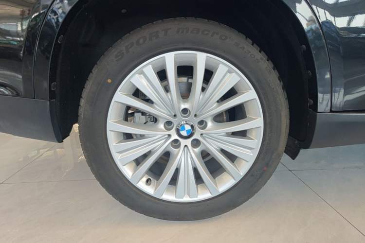 Used BMW X5 2017 xDrive28i Exterior 5