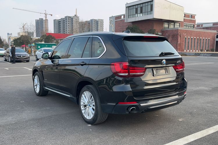 Used BMW X5 2017 xDrive28i Exterior 5