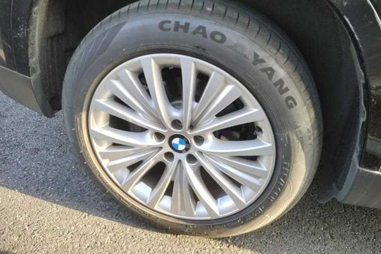 Used BMW X5 2017 xDrive28i Exterior 5