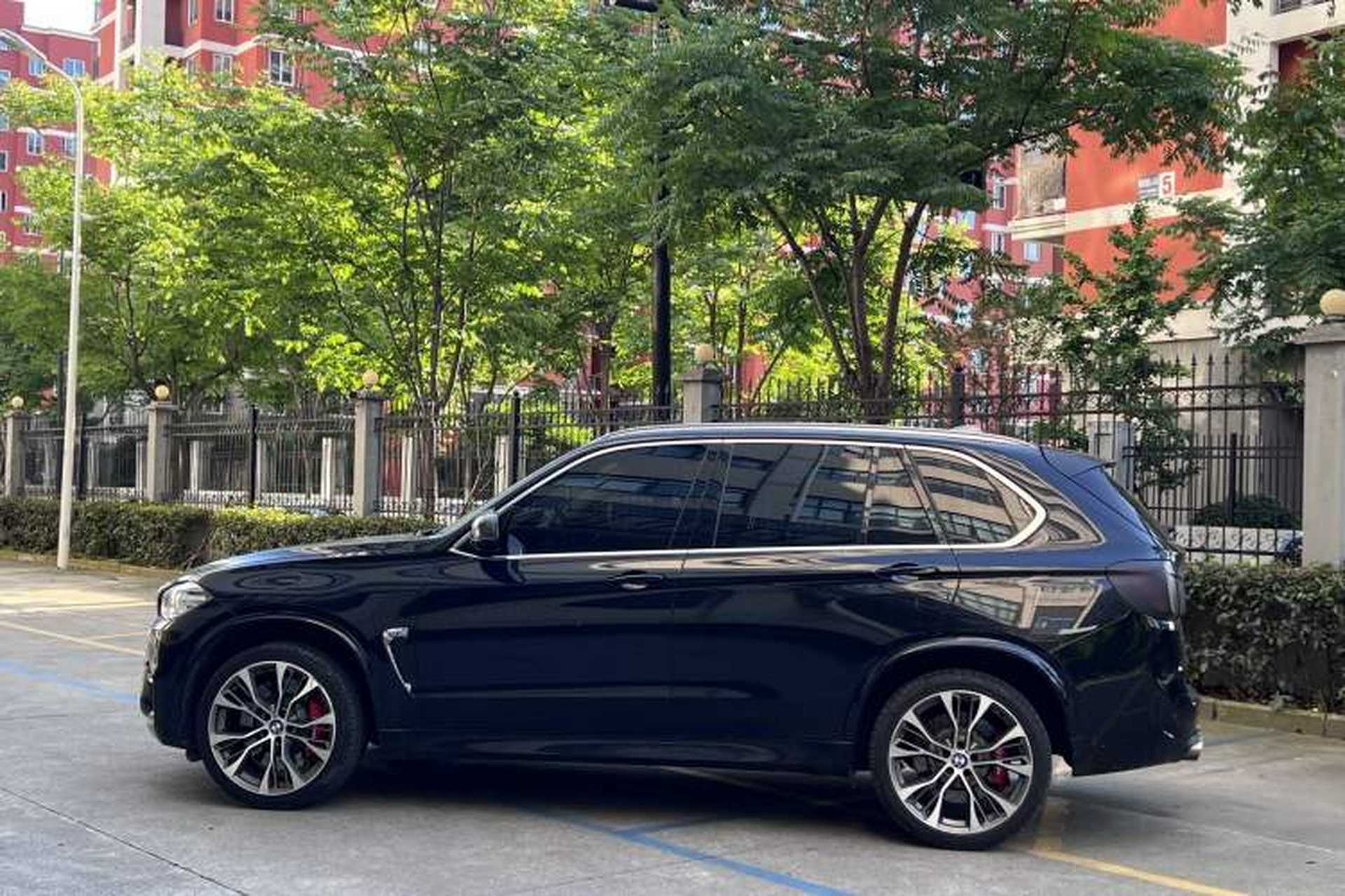 Used BMW X5 2017 xDrive28i Exterior 6
