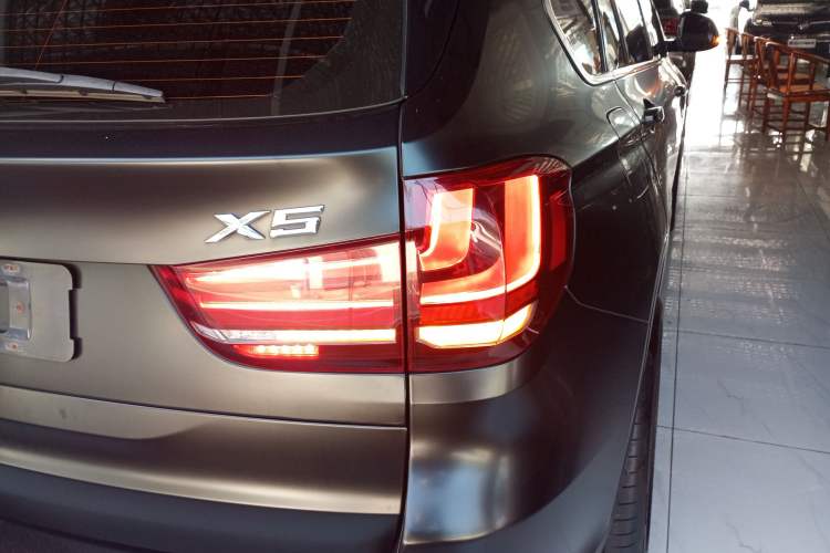 Used BMW X5 2017 xDrive28i Exterior 6