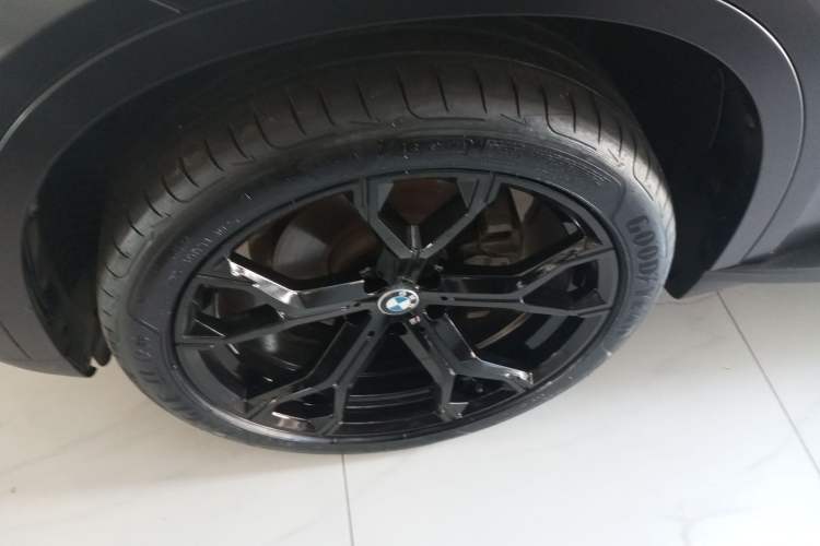 Used BMW X5 2017 xDrive28i Exterior 7