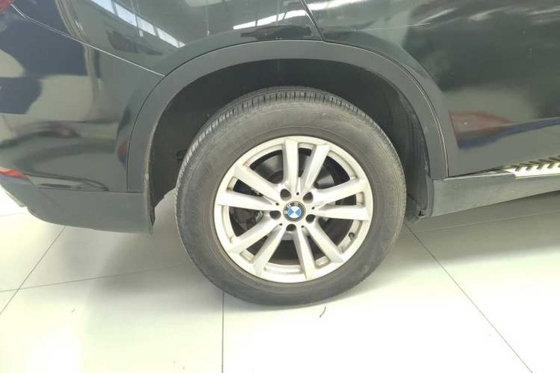 Used BMW X5 2017 xDrive35i Middle East Exterior 8
