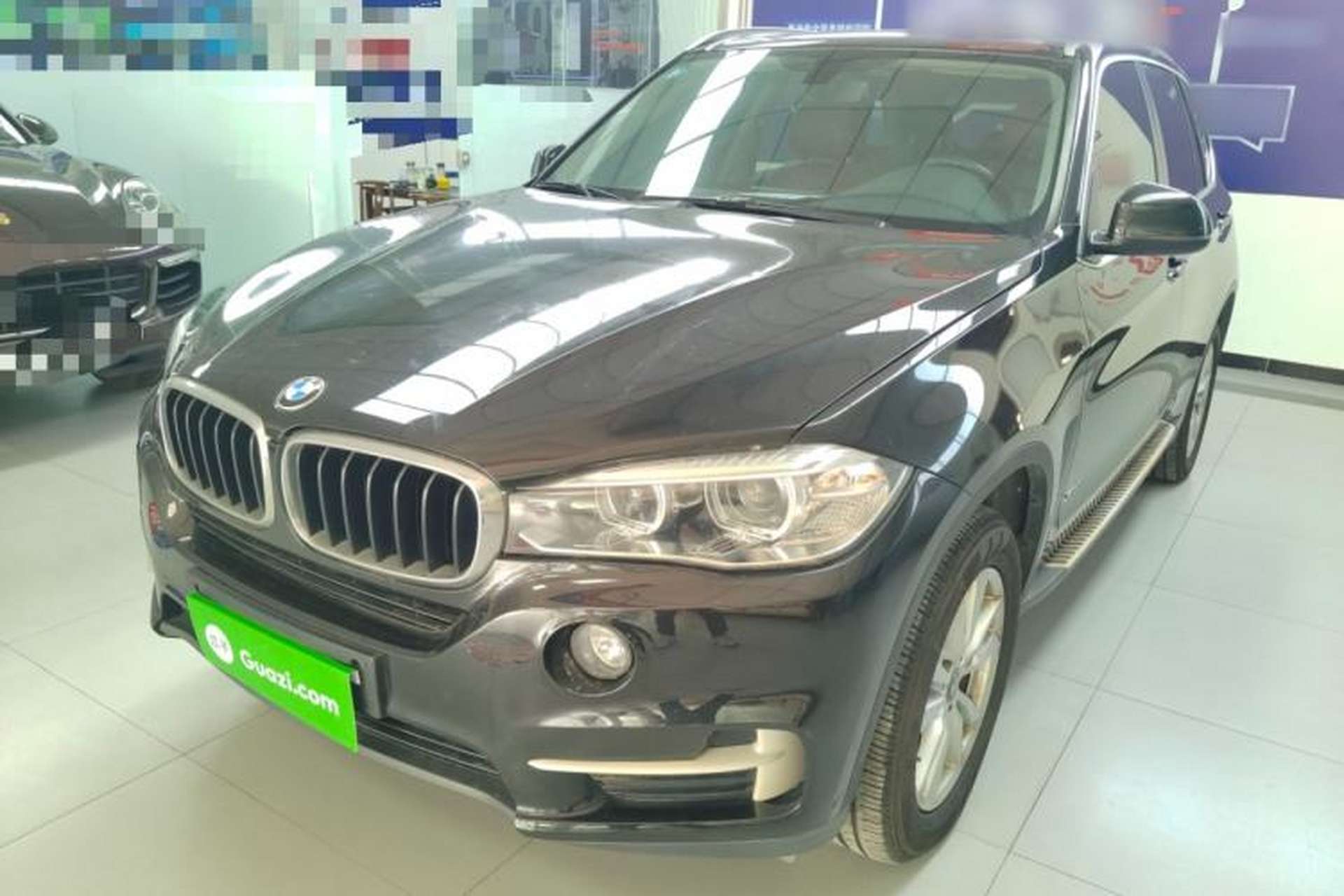 Used BMW X5 2017 xDrive35i Middle East Front Left 45 Deg