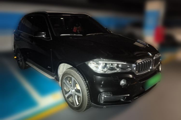 Used BMW X5 2017 xDrive28i Front Right 45 Deg