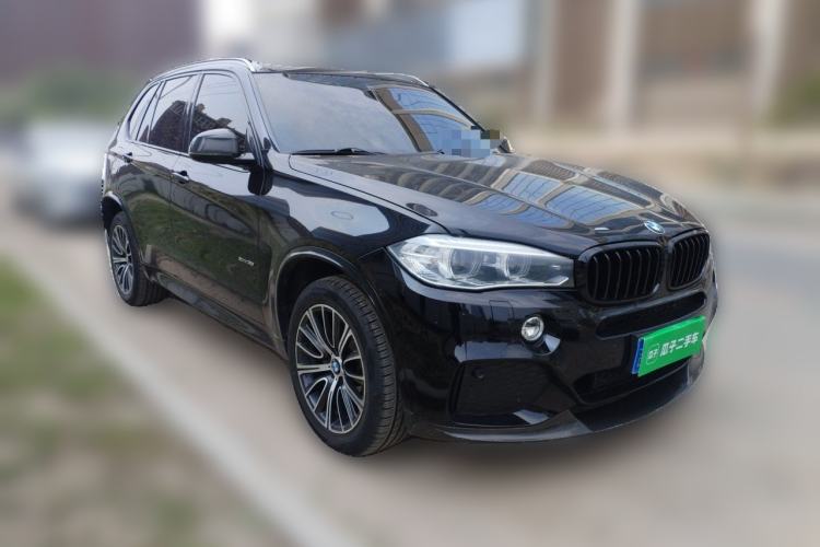 Used BMW X5 2017 xDrive35i Elegant Edition Front Right 45 Deg
