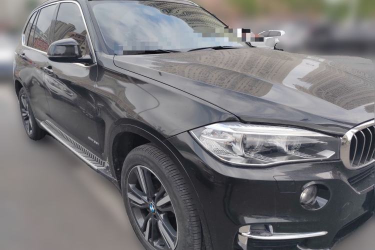 Used BMW X5 2017 xDrive35i Elegant Edition Front Right 45 Deg