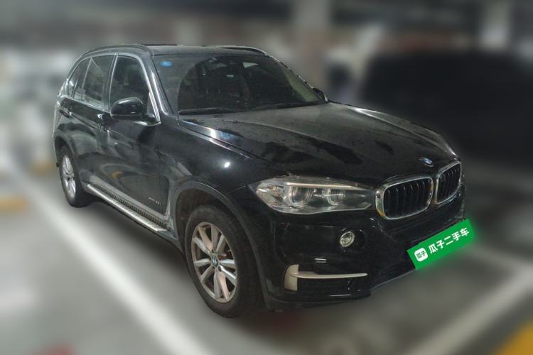 Used BMW X5  Front Right 45 Deg