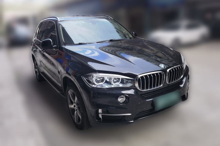 Used BMW X5 2017 xDrive28i Front Right 45 Deg