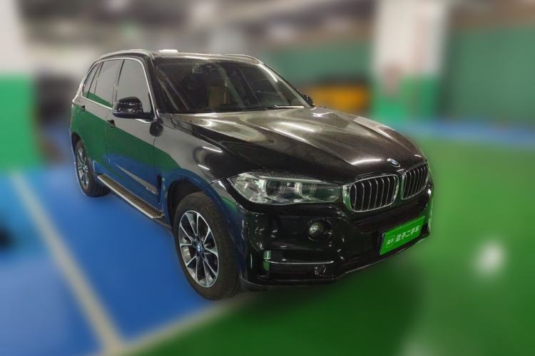 Used BMW X5 2017 xDrive35i Elegant Edition Front Right 45 Deg