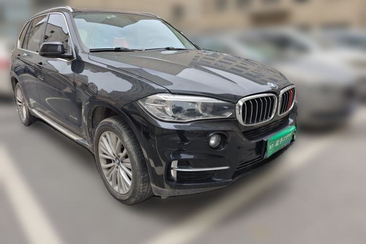 Used BMW X5 2017 xDrive28i Front Right 45 Deg