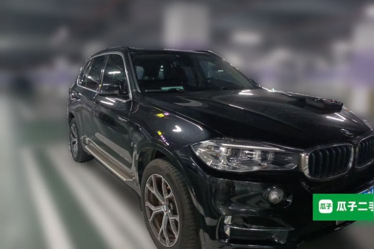 Used BMW X5  Front Right 45 Deg