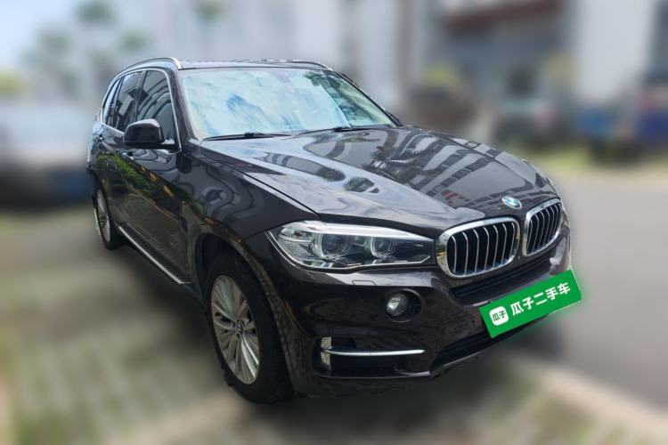 Used BMW X5 2017 xDrive28i Front Right 45 Deg