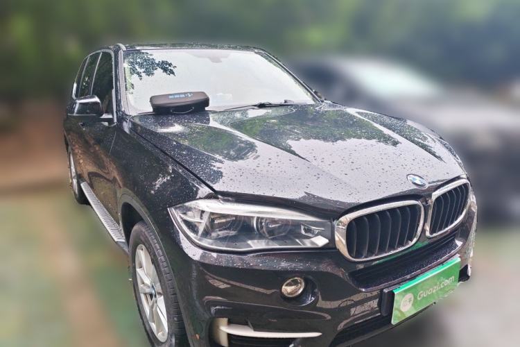 Used BMW X5  Front Right 45 Deg