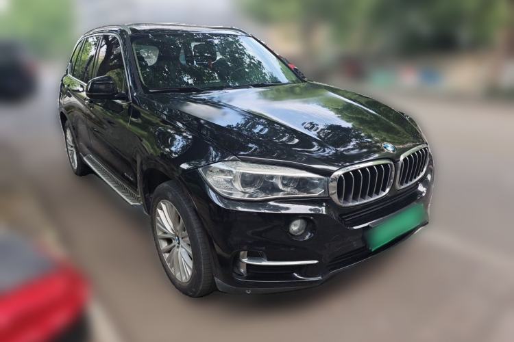 Used BMW X5 2017 xDrive28i Front Right 45 Deg