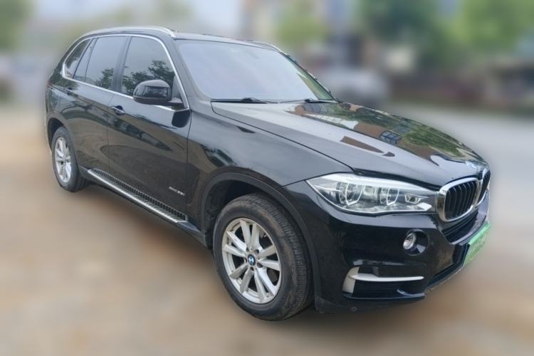 Used BMW X5 2017 xDrive35i Elegant Edition Front Right 45 Deg