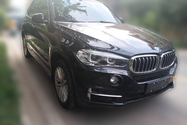 Used BMW X5 2017 xDrive28i Front Right 45 Deg