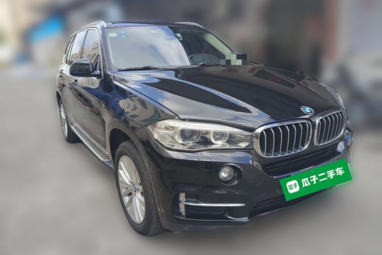 Used BMW X5 2017 xDrive28i Front Right 45 Deg