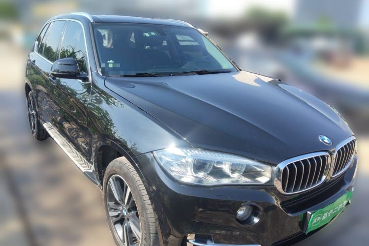 Used BMW X5 2017 xDrive35i Elegant Edition Front Right 45 Deg