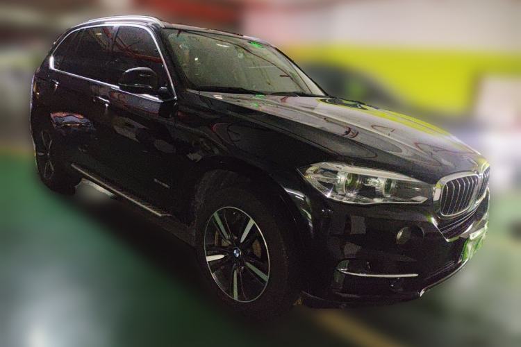 Used BMW X5 2017 xDrive35i Elegant Edition Front Right 45 Deg