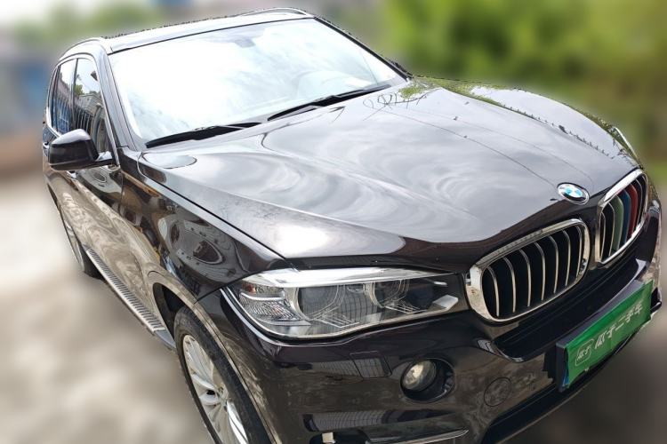 Used BMW X5 2017 xDrive28i Front Right 45 Deg