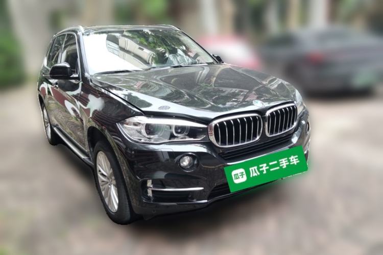 Used BMW X5 2017 xDrive28i Front Right 45 Deg