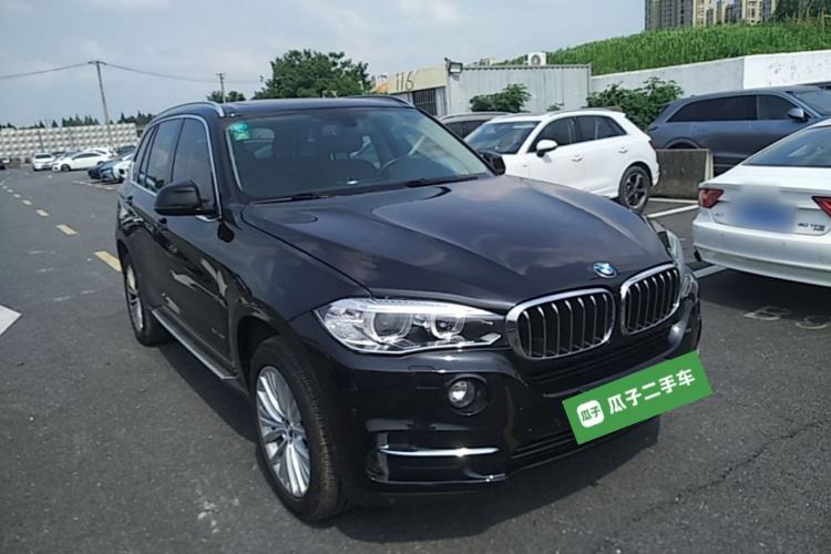 Used BMW X5 2017 xDrive28i Front Right 45 Deg