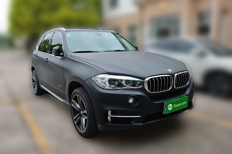 Used BMW X5 2017 xDrive28i Front Right 45 Deg