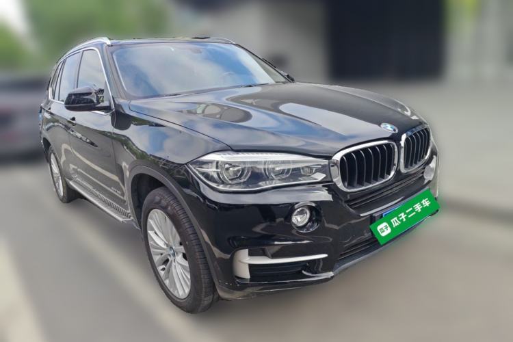 Used BMW X5  Front Right 45 Deg
