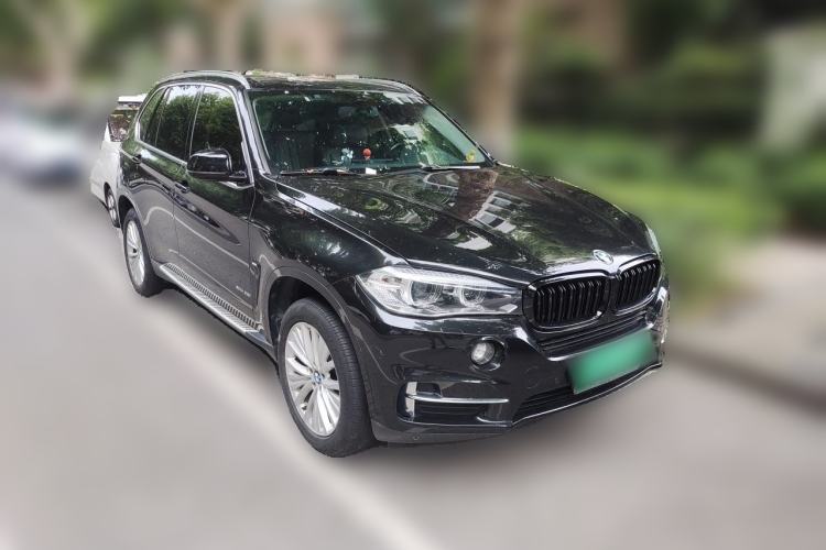 Used BMW X5 2017 xDrive28i Front Right 45 Deg