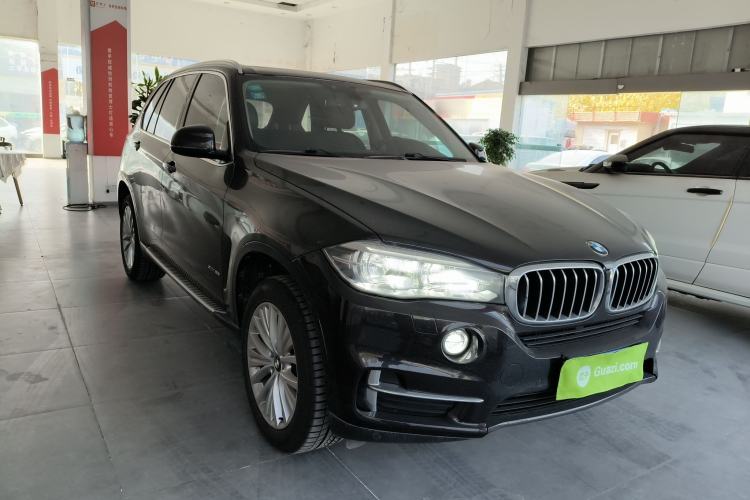 Used BMW X5 2017 xDrive28i Front Right 45 Deg