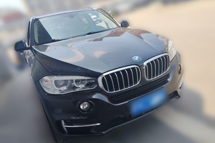 Used BMW X5 2017 xDrive28i Front Right 45 Deg