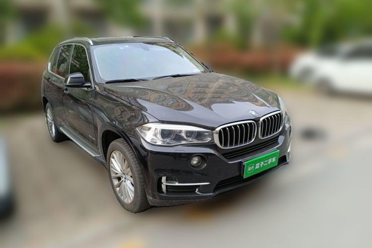 Used BMW X5 2017 xDrive28i Front Right 45 Deg
