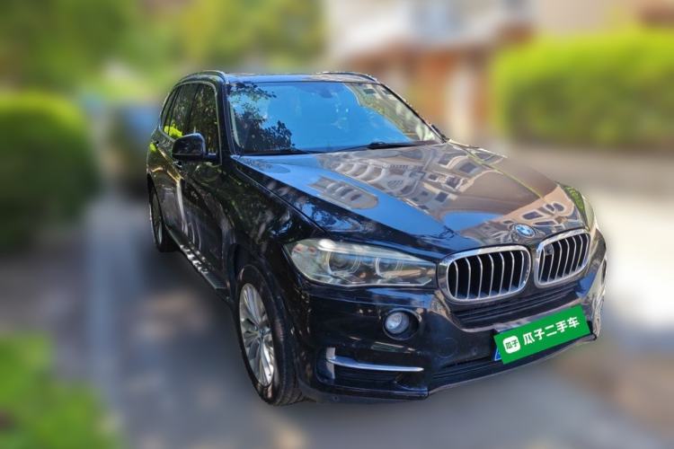 Used BMW X5 2017 xDrive28i Front Right 45 Deg
