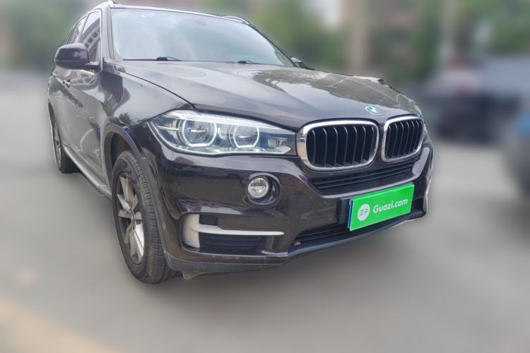 Used BMW X5 2017 xDrive35i parallel import Front Right 45 Deg