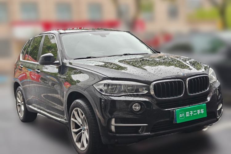 Used BMW X5 2017 xDrive35i Elegant Edition Front Right 45 Deg