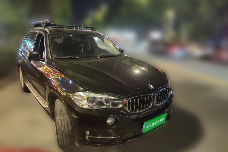 Used BMW X5 2017 xDrive28i Front Right 45 Deg