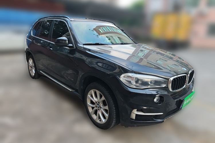 Used BMW X5 2017 xDrive35i Elegant Edition Front Right 45 Deg