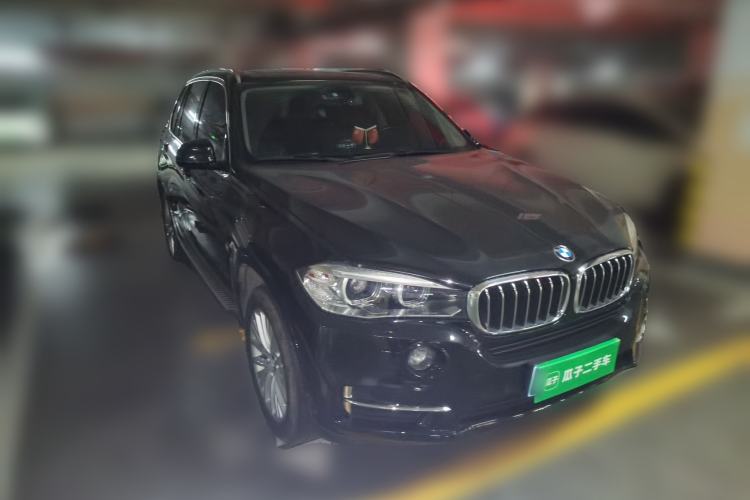 Used BMW X5 2017 xDrive28i Front Right 45 Deg