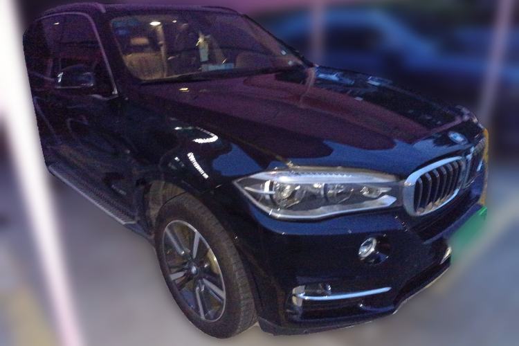 Used BMW X5 2017 xDrive35i Elegant Edition Front Right 45 Deg