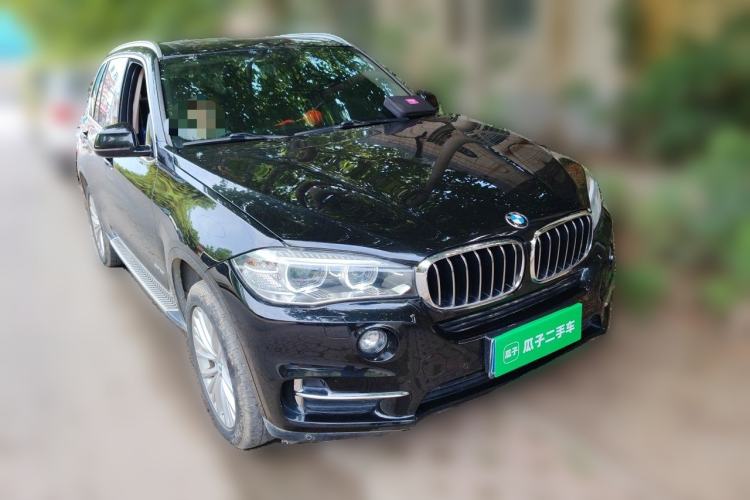 Used BMW X5 2017 xDrive28i Front Right 45 Deg