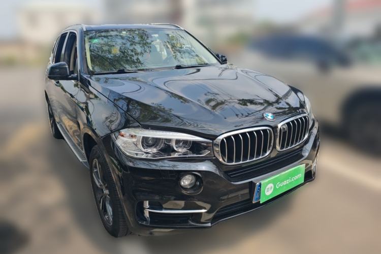 Used BMW X5 2017 xDrive35i Elegant Edition Front Right 45 Deg