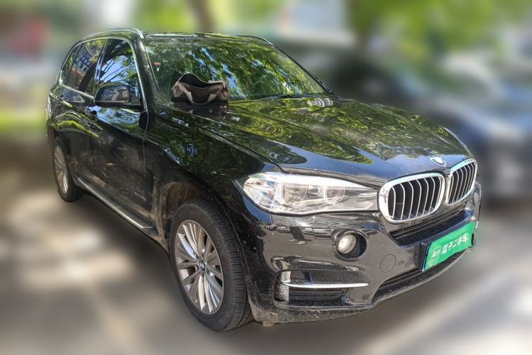 Used BMW X5 2017 xDrive28i Front Right 45 Deg