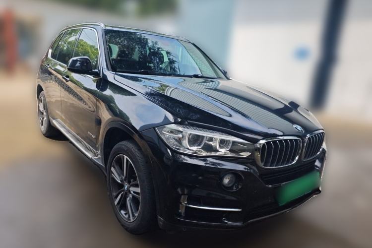 Used BMW X5 2017 xDrive35i Elegant Edition Front Right 45 Deg