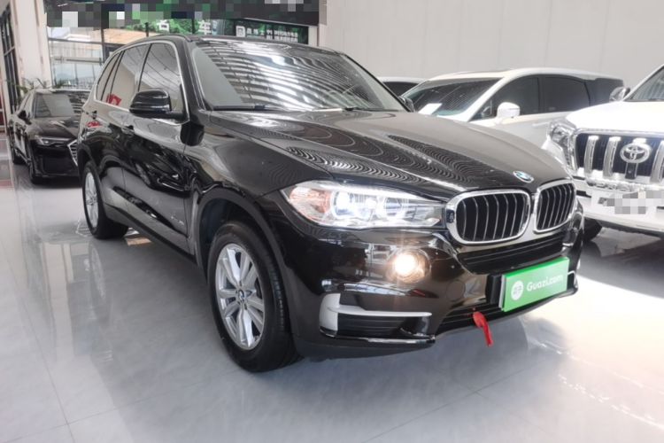Used BMW X5 2017 xDrive35i Standard Model U.S. Specification Front Right 45 Deg