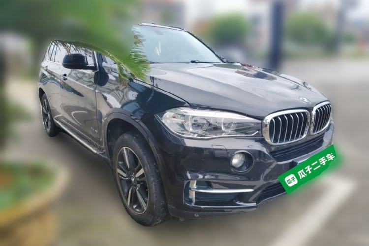 Used BMW X5 2017 xDrive35i Elegant Edition Front Right 45 Deg