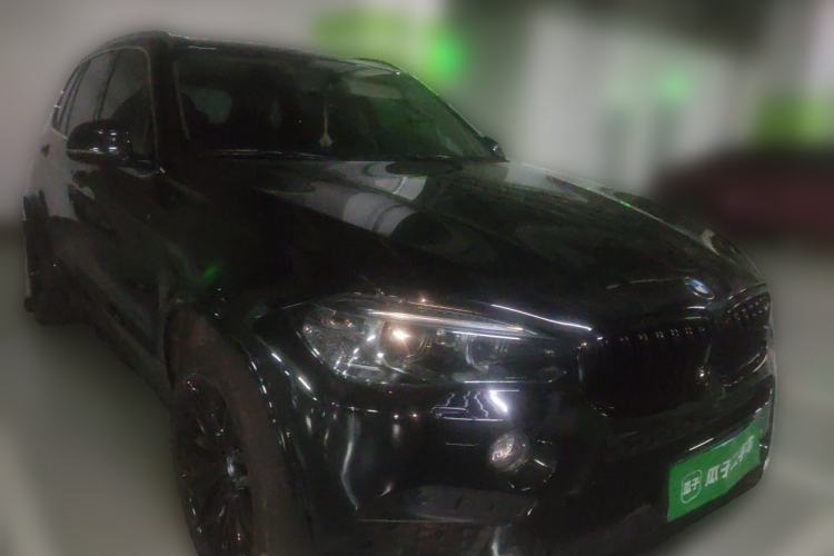 Used BMW X5 2017 xDrive35i Elegant Edition Front Right 45 Deg