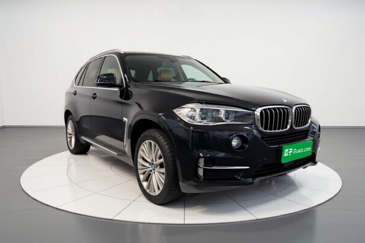 Used BMW X5 2017 xDrive28i Front Right 45 Deg